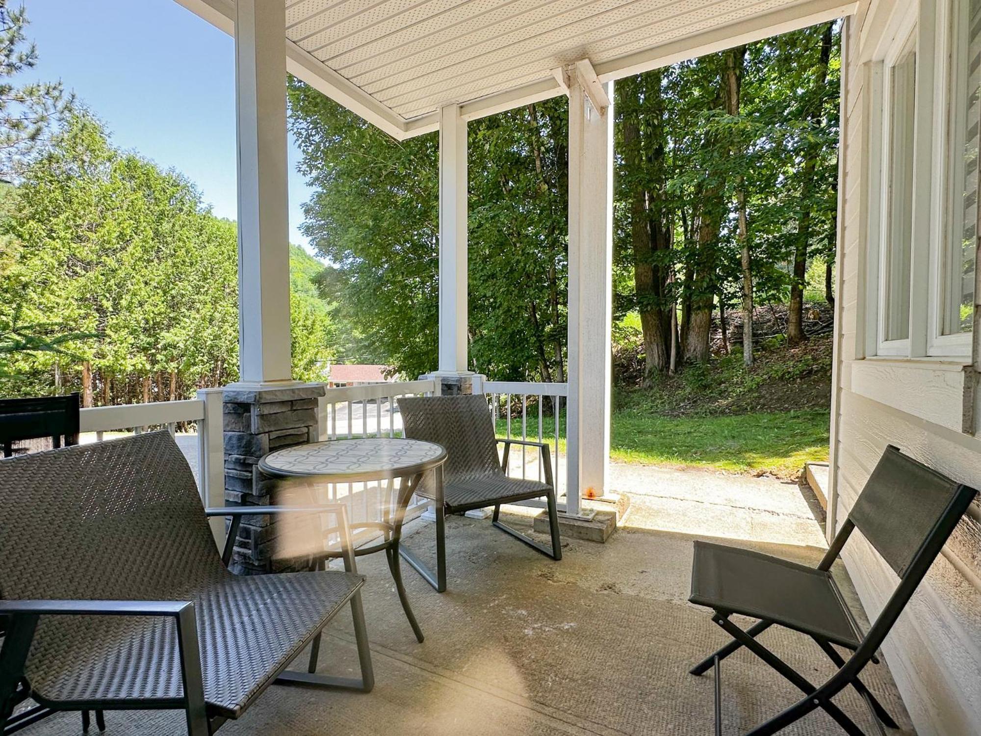 Apartmán The Alpine Nest - 3 Beds - 4 Guests - Free Parking - Pool Mont-Tremblant Exteriér fotografie